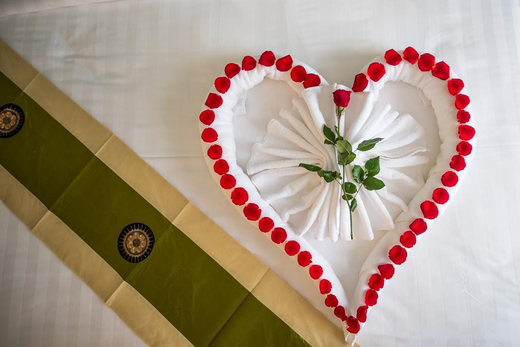 Ny Ka Smy Hotel Phnom-Penh Buitenkant foto