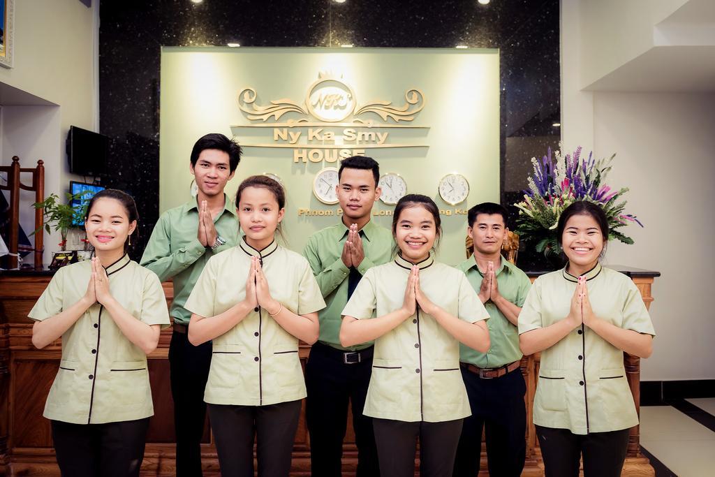 Ny Ka Smy Hotel Phnom-Penh Buitenkant foto