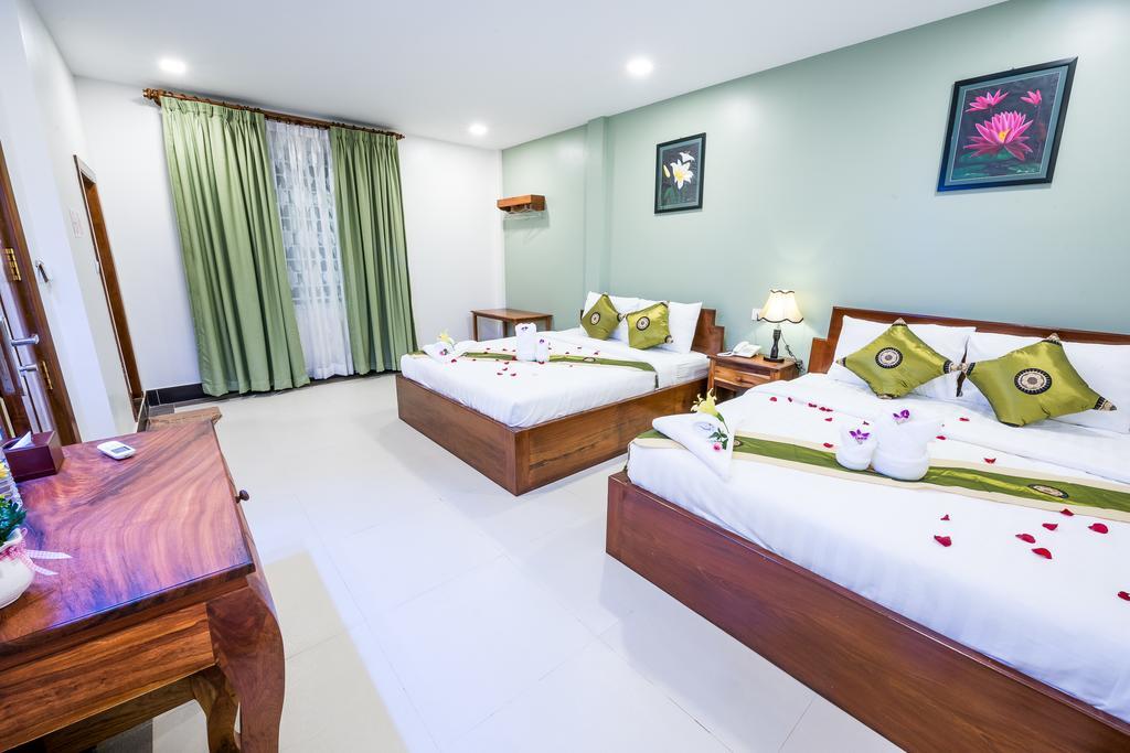 Ny Ka Smy Hotel Phnom-Penh Buitenkant foto