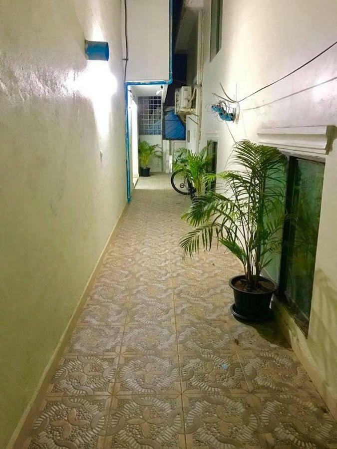 Ny Ka Smy Hotel Phnom-Penh Buitenkant foto